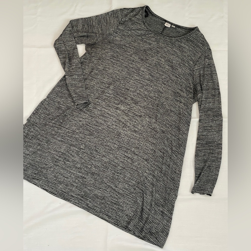 GAP Long Sleeve Soft Stretch Knit Black and Gray Heathered Knee Length Dress